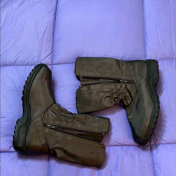 Totes Excellent Condition Brown Boot - Picture 2 of 4